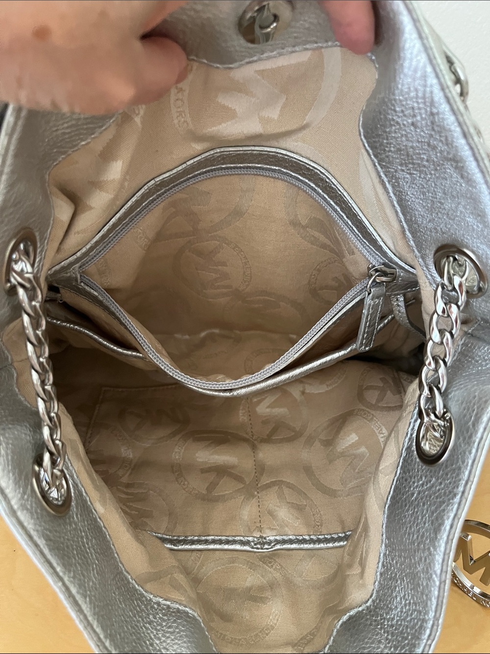 Michael Kors Silver Pebbled Leather Chain-Handle Tote - Picture 6 of 7